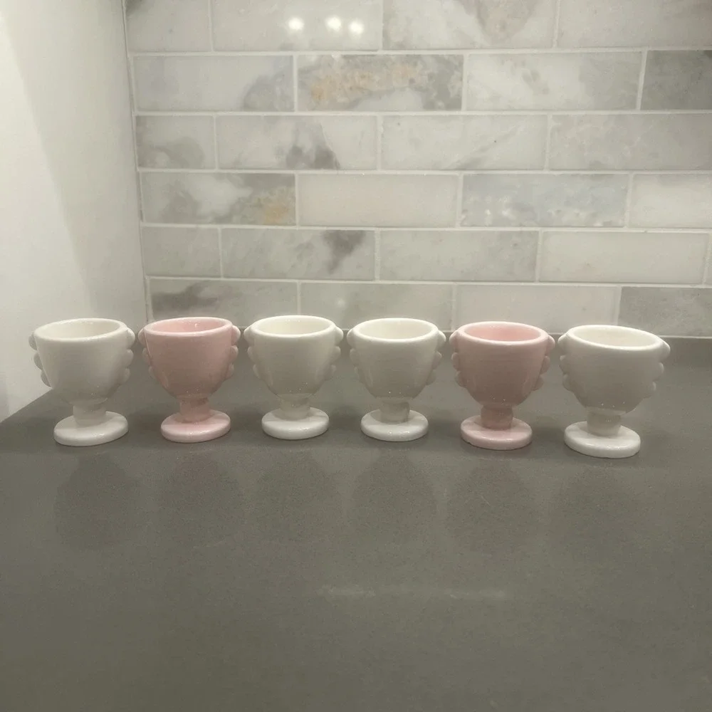 6-Target Bullseye Light Pink, White Ceramic Egg Cups With Scalloped Handles